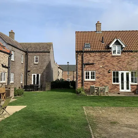 Norman's Nook, The Bay *