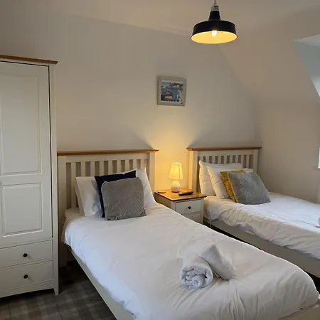 Norman's Nook, The Bay *